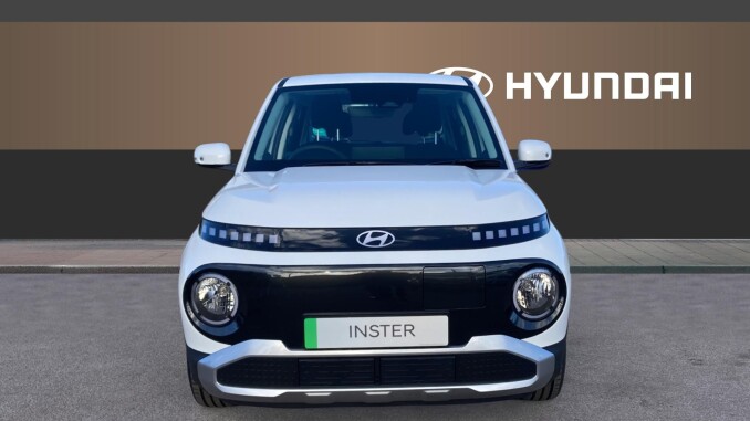 Hyundai INSTER 85kW 01 49kWh 5dr Auto Electric Hatchback - Image 3